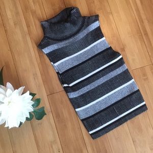 Kendall & Kylie Cropped Sleeveless Turtleneck